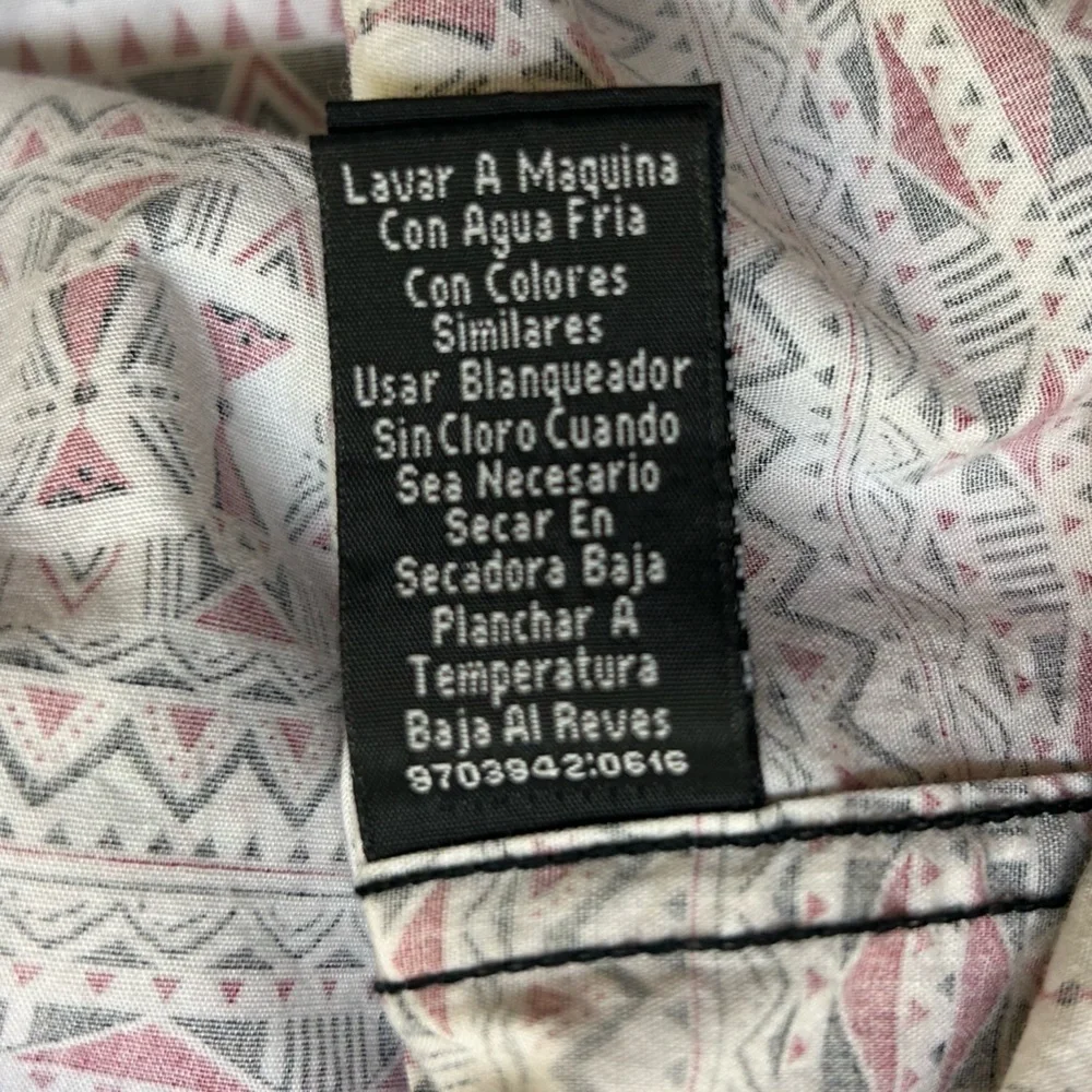 Tranquility Mayhem Mens Roll Tab Long Sleeve Graphic Button Down Shirt SZ M - Picture 14 of 16